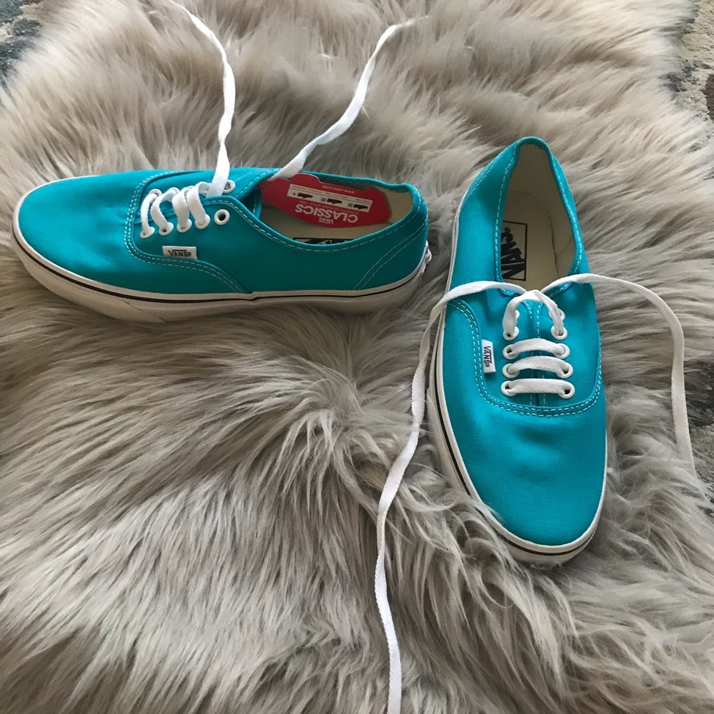 Vans Sneakers- size 7 m, 8.5 w